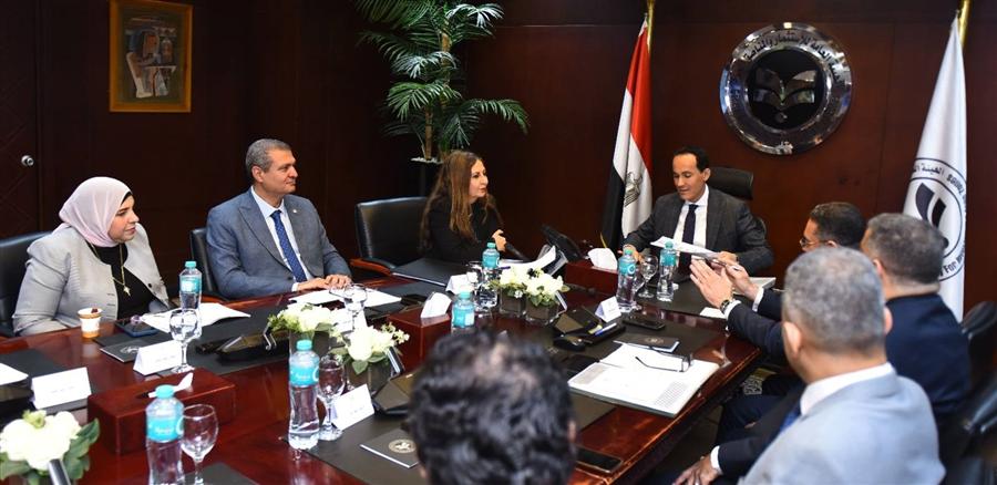رئيس هيئة الاستثمار يبحث تطوير الموارد البشرية ورفع كفاءة الأداء المؤسسي